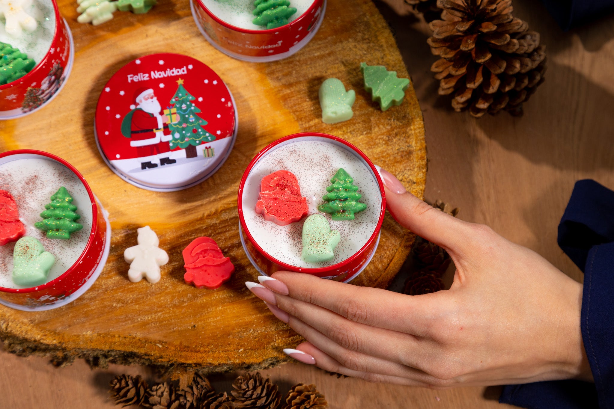 Velas Navideñas en latas